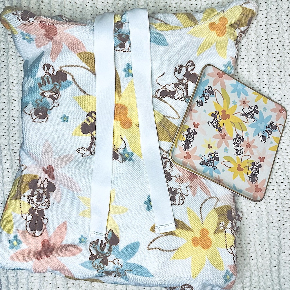 Minnie Mouse Cropped Hoodie & Jewelry Holder
